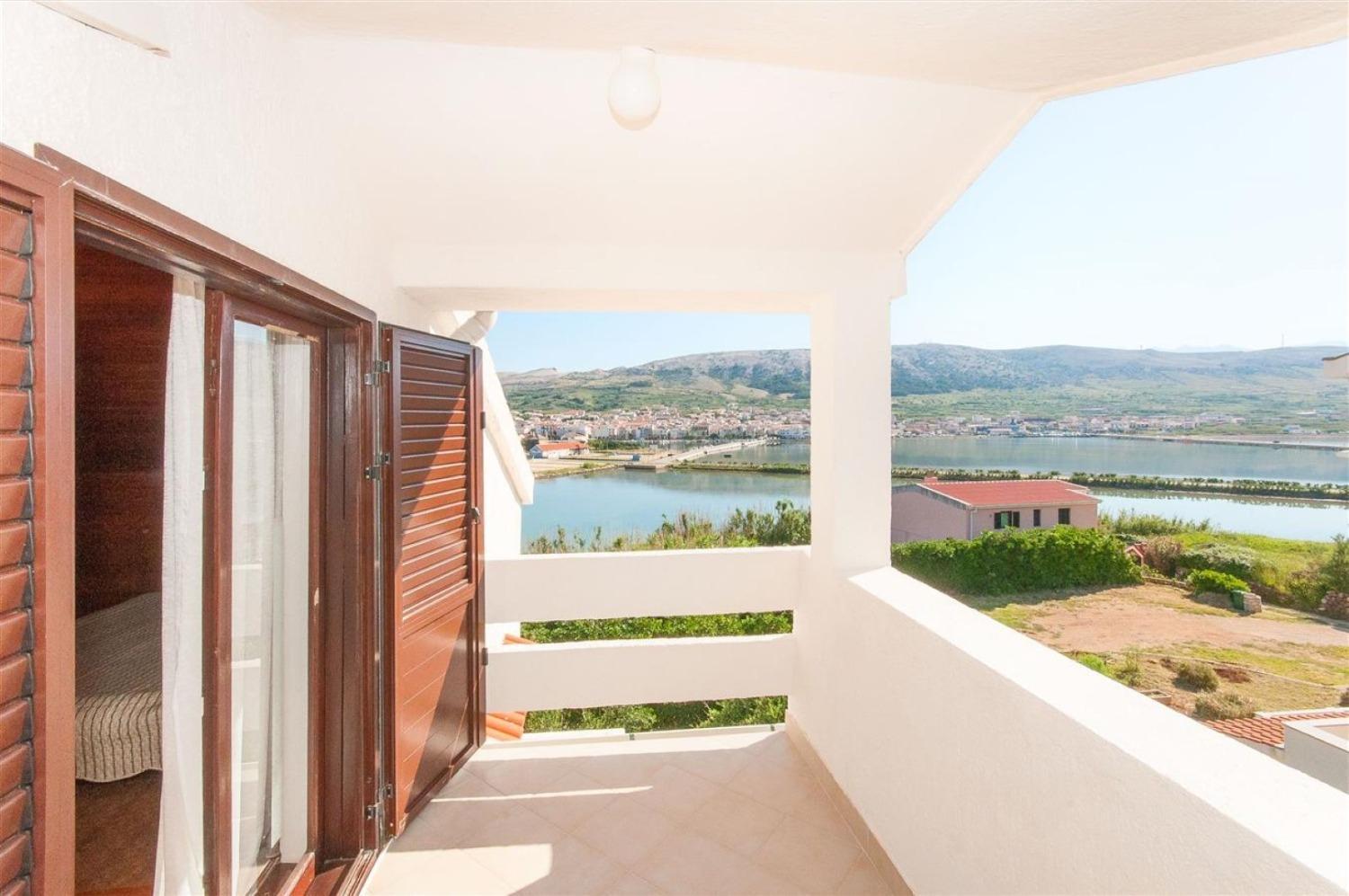 Apartments Mate - Free Parking Паг Экстерьер фото
