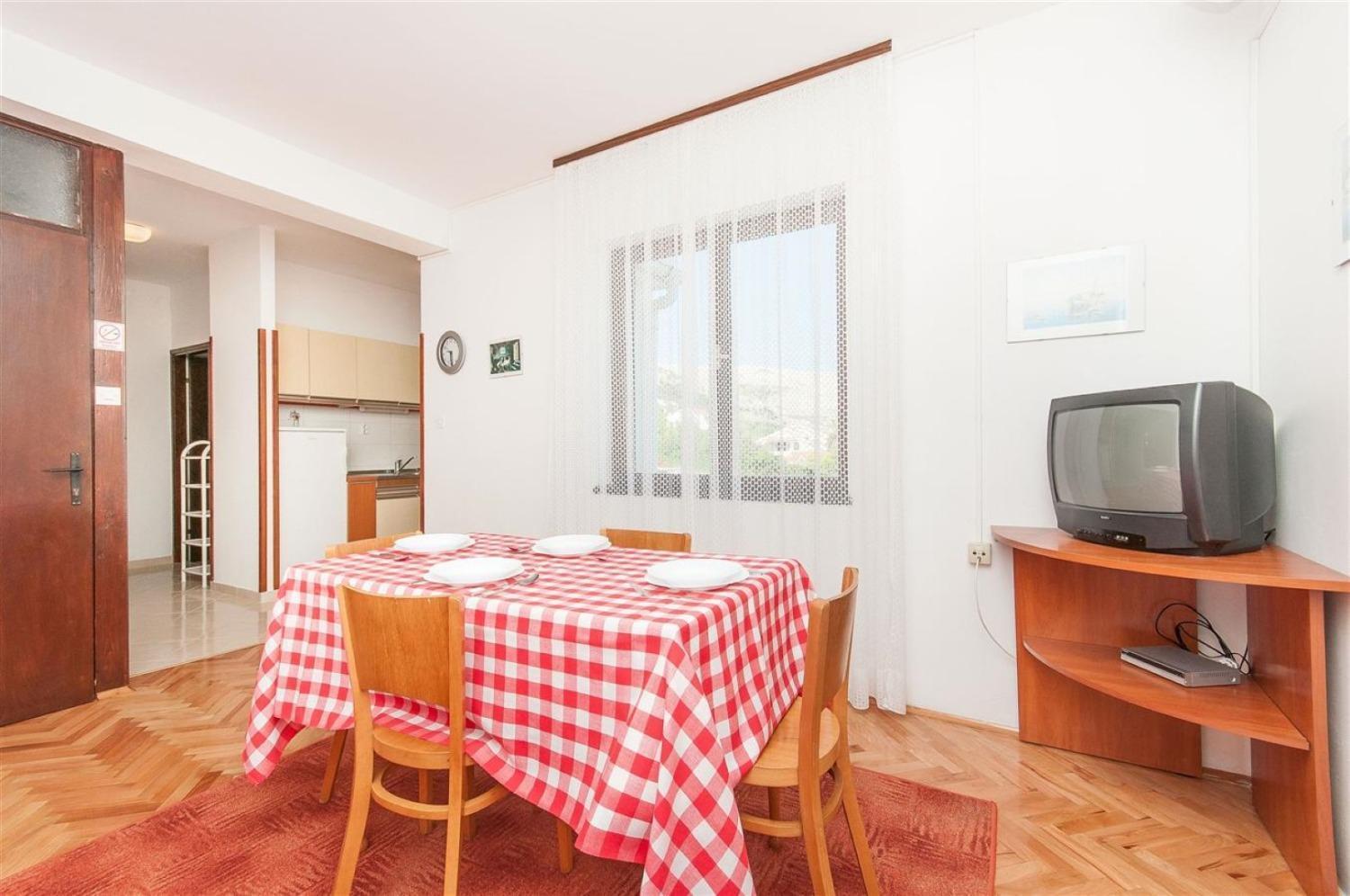 Apartments Mate - Free Parking Паг Экстерьер фото