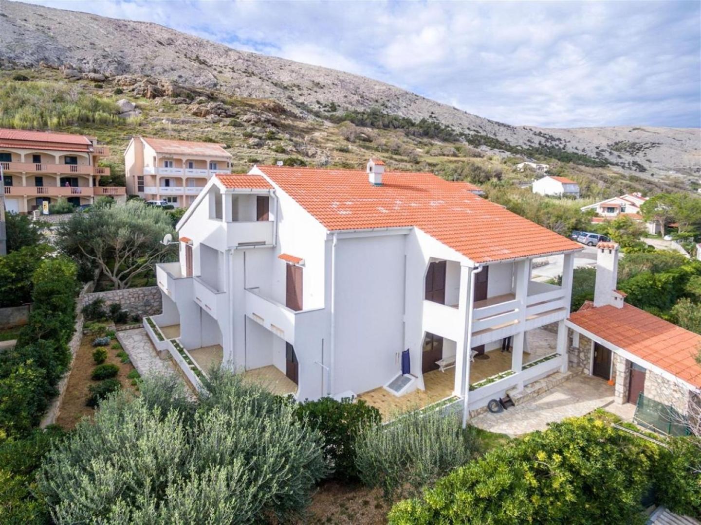 Apartments Mate - Free Parking Паг Экстерьер фото