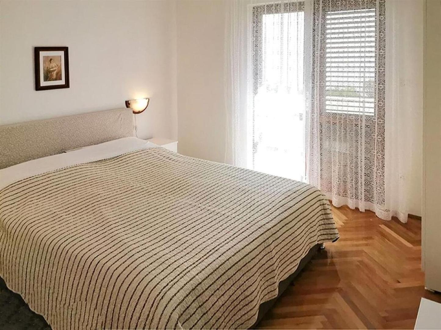 Apartments Mate - Free Parking Паг Экстерьер фото
